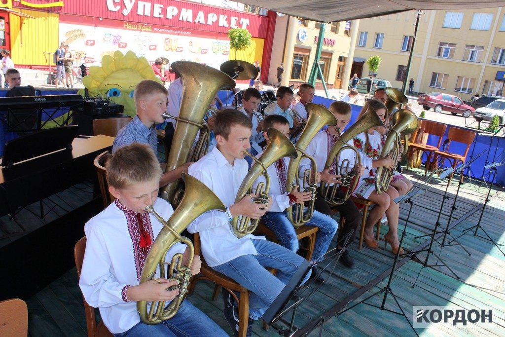 оркестр Зачернецької ЗОШ